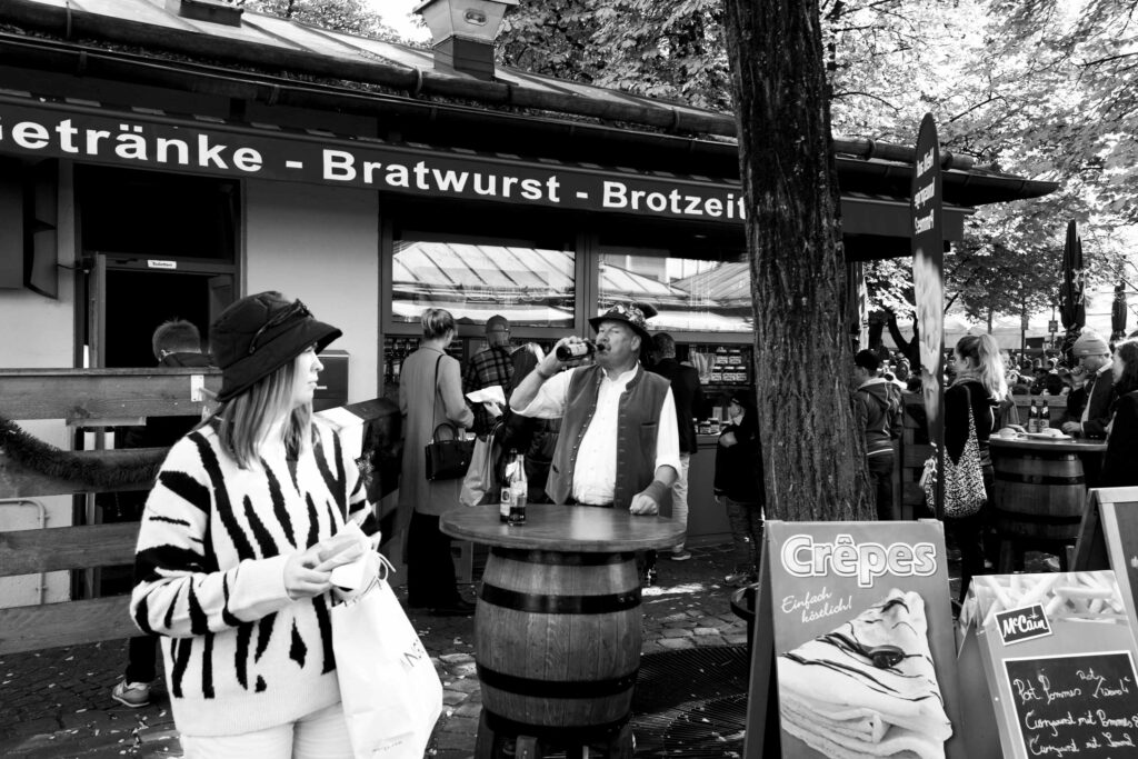 Streets and surfers munich1