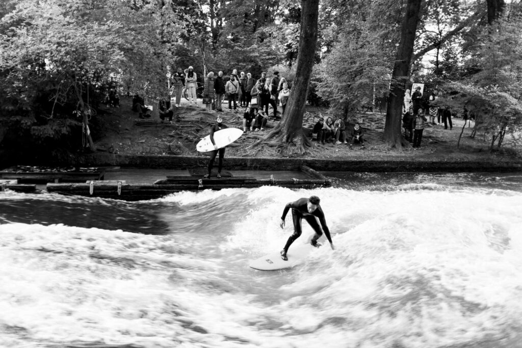 Streets and surfers munich3